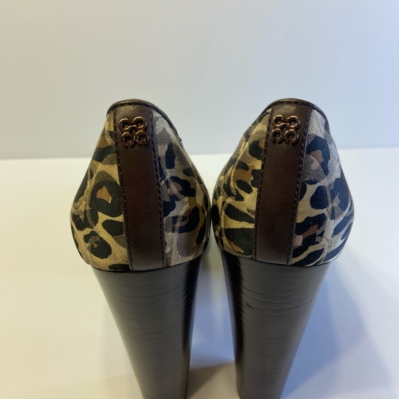 Coach Tristian Heels, 10, Never Worn,  Gorgeous Shoes - Picture 8 of 8
